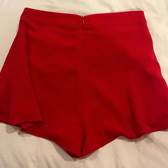 About Us Shorts - Picture 3 of 4